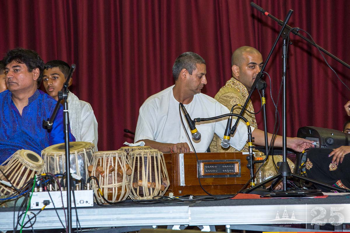 211A4366 copy - ©1987-2017 SKS Swaminarayan Temple East London